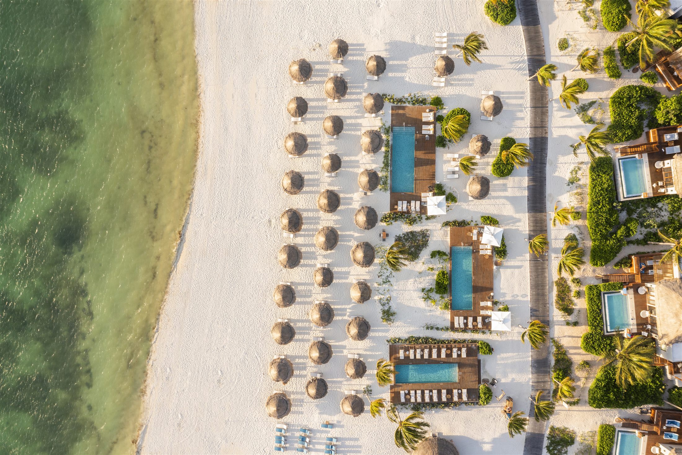 Full-ownership residences with private pools